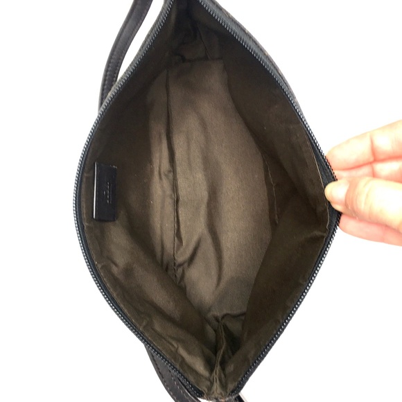 Authentic Gucci brown monogram small baguette bag - Picture 10 of 16